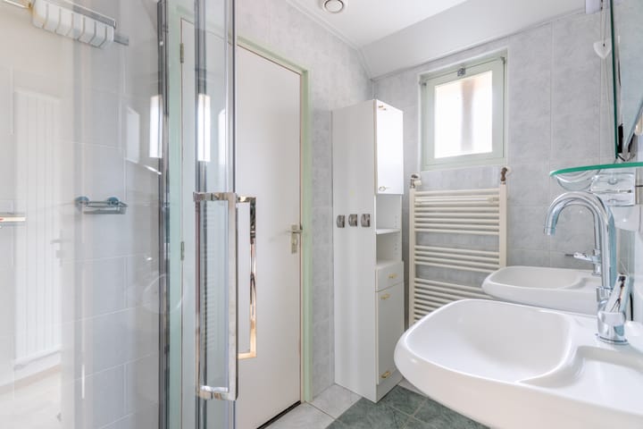 Foto 17 van van Duivenvoordestraat 16