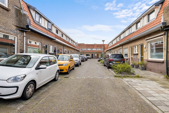 Bekijk foto 28 van Lijsterbesstraat 18