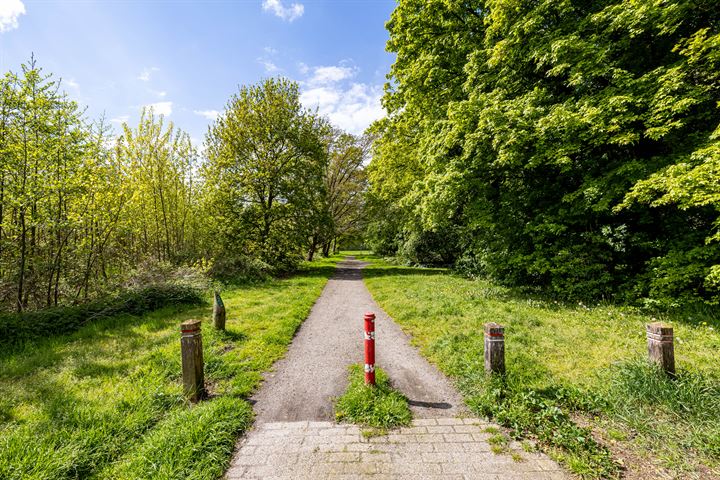 Bekijk foto 35 van G.B. Vloedbeldlaan 36