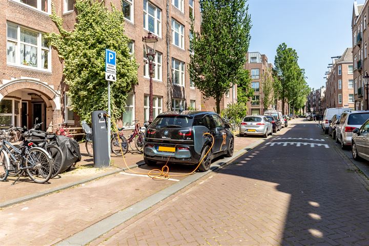 View photo 25 of Madurastraat 75-A