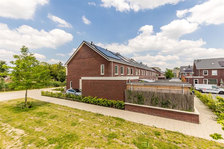 Bekijk foto 44 van Ireen Wüststraat 40