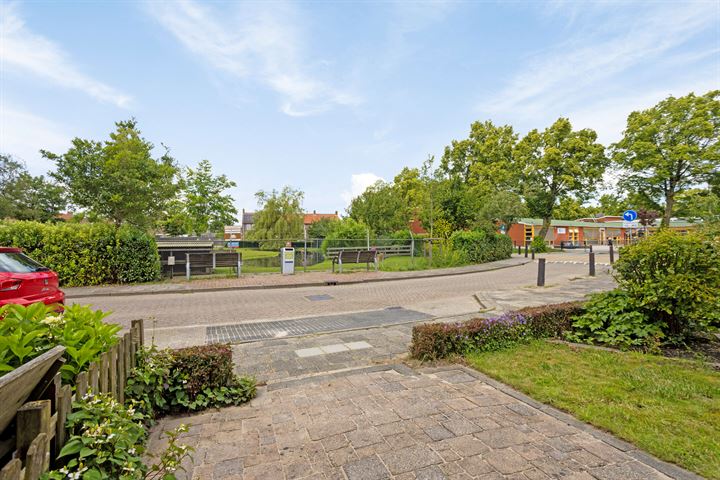 Bekijk foto 35 van Anjelierenstraat 1