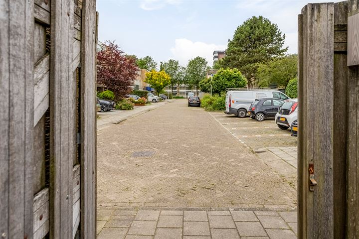 View photo 35 of H. Polakstraat 17