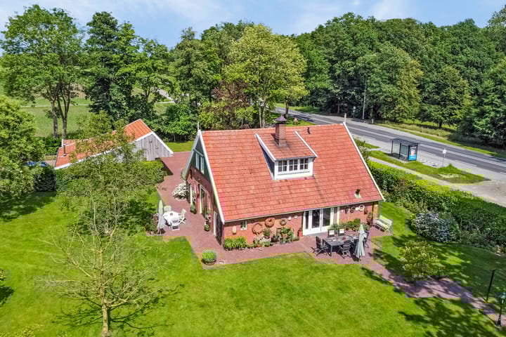 Foto 46 van Denekamperstraat 25