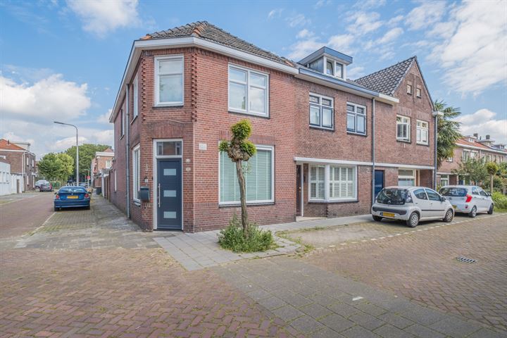 Bekijk foto 47 van Atjehstraat 16