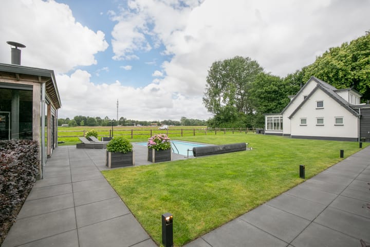 Photo 65 of Middelaar 3