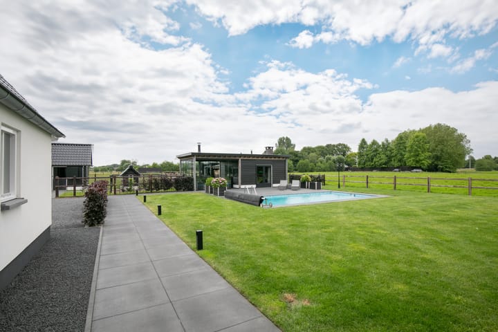 Photo 81 of Middelaar 3