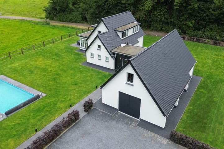 Photo 93 of Middelaar 3