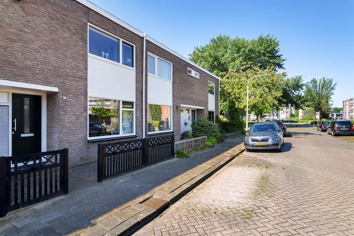 Bekijk foto 39 van Marowijnestraat 11