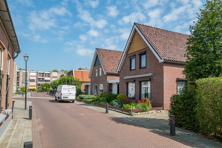 Bekijk foto 3 van Sleeswijkstraat 2