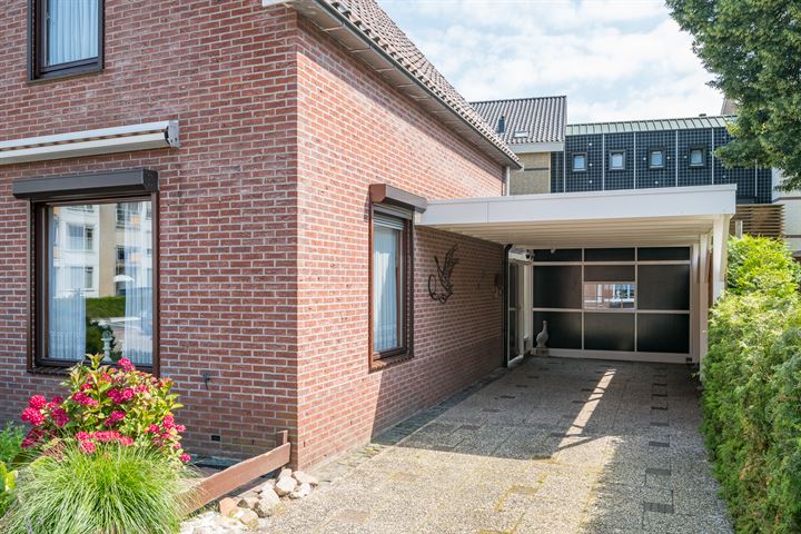 Bekijk foto 4 van Sleeswijkstraat 2