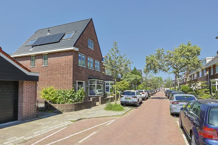Bekijk foto 4 van Lijsterbeslaan 1