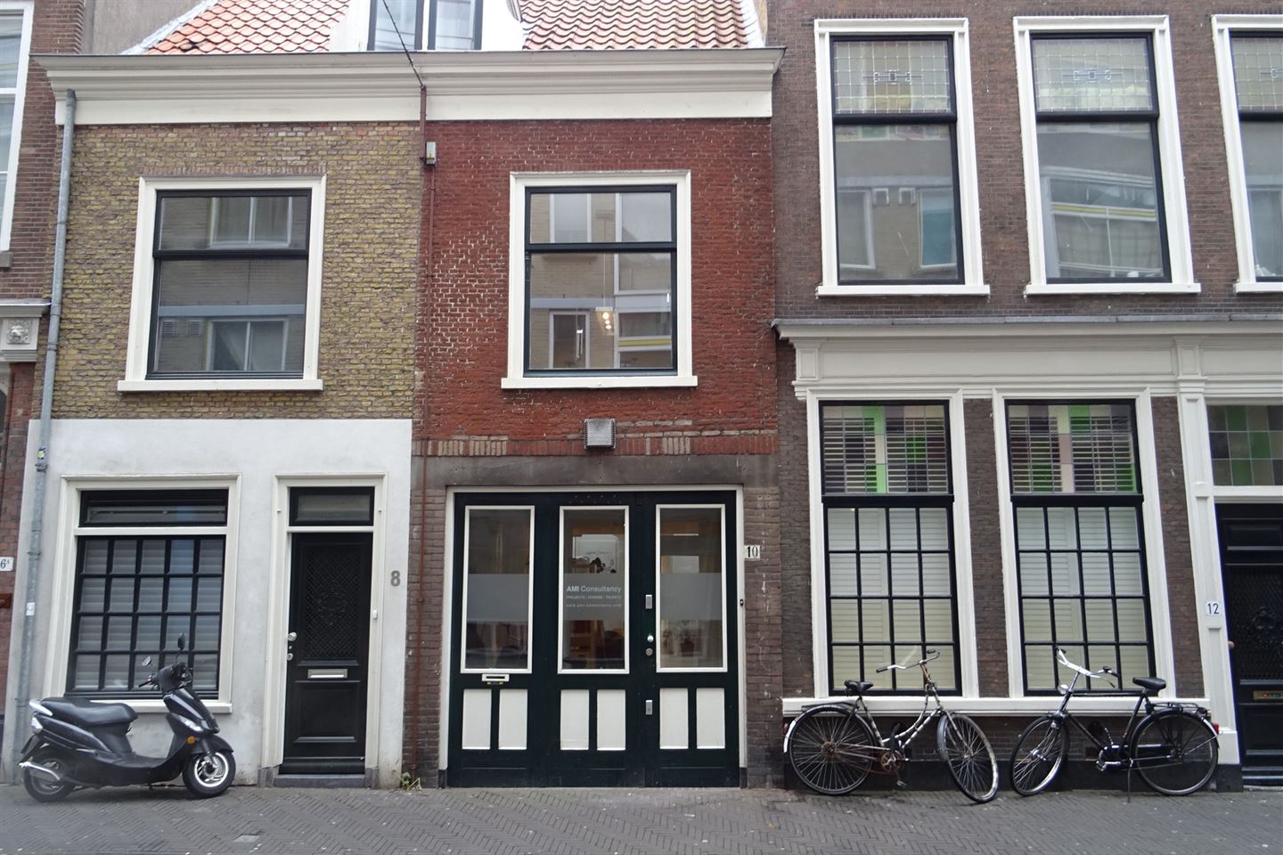 View photo 1 of Herderstraat 10