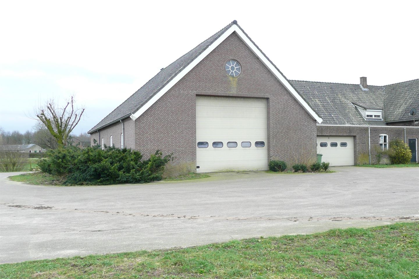 View photo 1 of Helbroekseweg 5