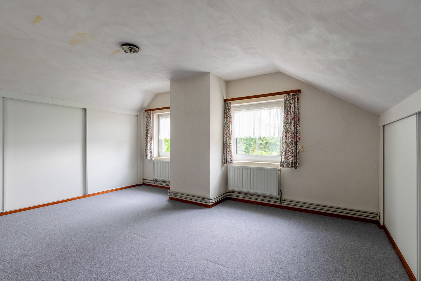 Foto 25 van de Brand 34