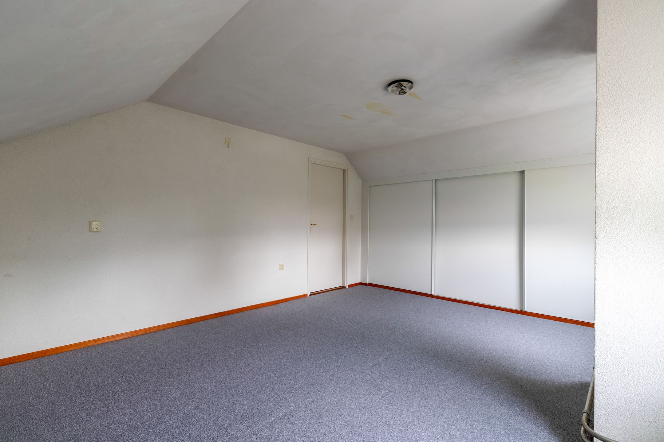 Foto 27 van de Brand 34