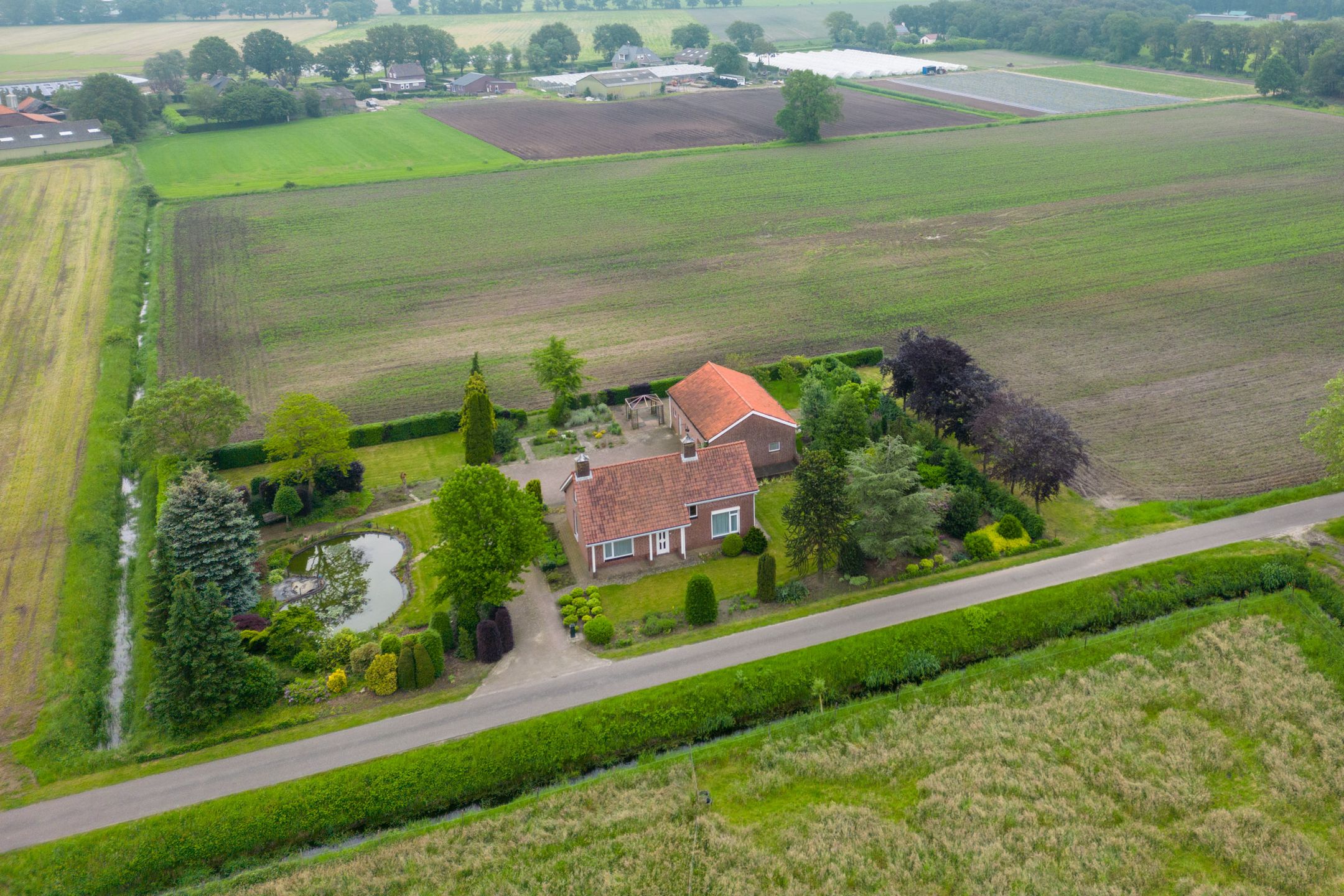 Foto 51 van de Brand 34