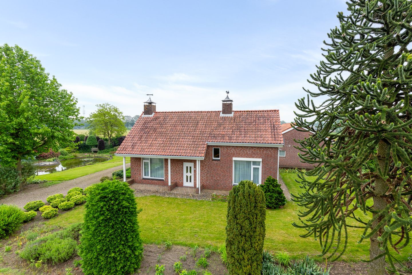 Foto 55 van de Brand 34