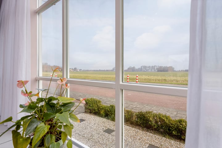 Bekijk foto 3 van Zuidzandseweg 18