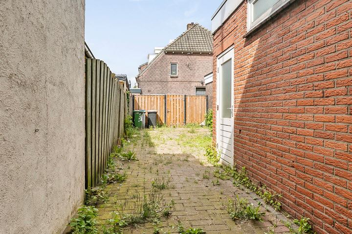 View photo 25 of Ambtstraat 141