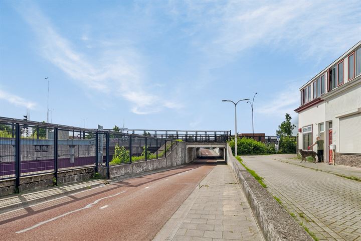 View photo 26 of Ambtstraat 141