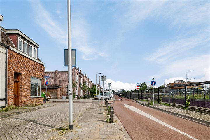 View photo 28 of Ambtstraat 141