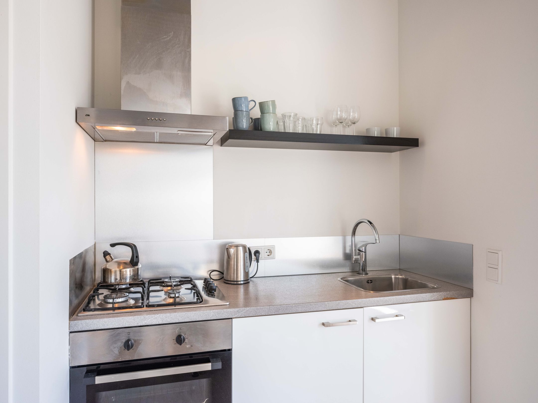 Foto 9 van Van Hasseltweg 10