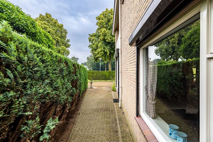 Bekijk foto 19 van Dr.Hooglandstraat 37