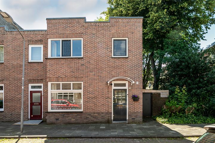 Bekijk foto 36 van Curiestraat 5