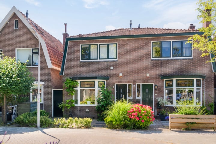 Bekijk foto 1 van Krokusstraat 11