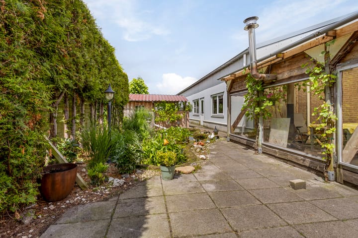 Photo 24 of Zudden 4-A