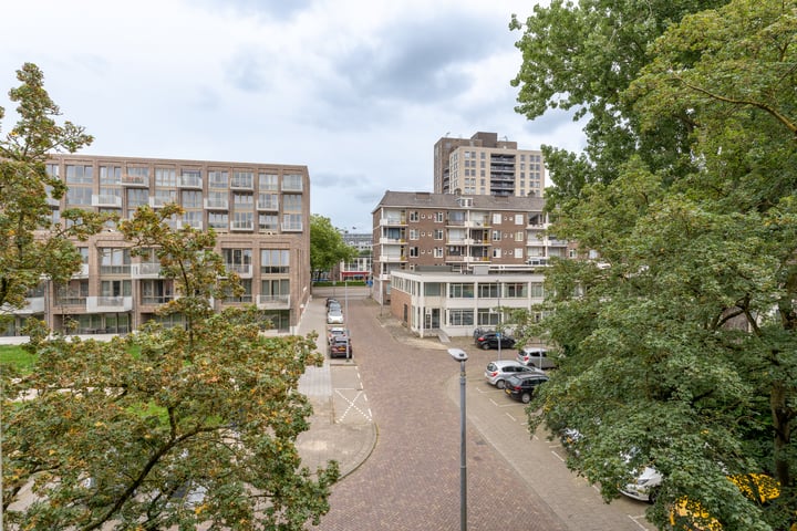 View photo 18 of Willem Schürmannstraat 29-C