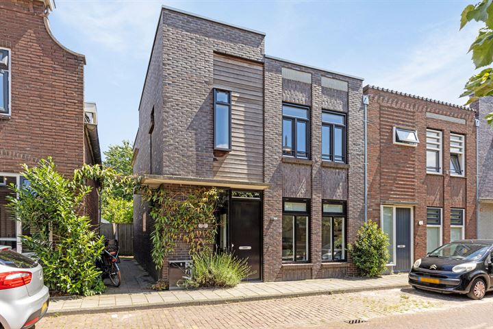 Bekijk foto 4 van Pyrmontstraat 15