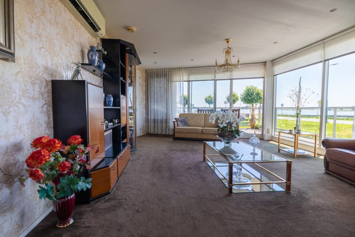 Foto 9 van De Buurt 76