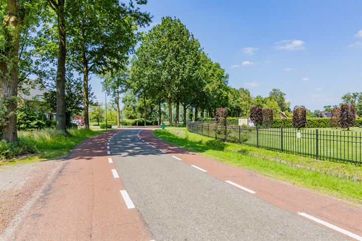 Bekijk foto 45 van Vresselseweg 6