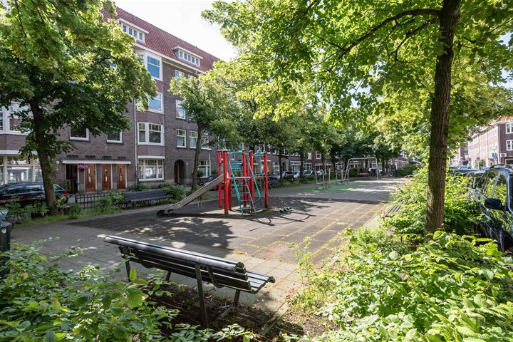 View photo 44 of Bennebroekstraat 31-H