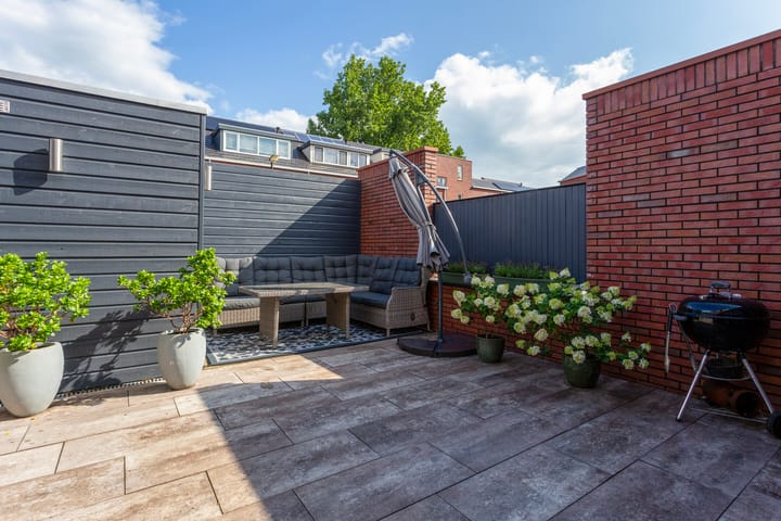 Photo 14 of Van Ravesteijnstraat 32