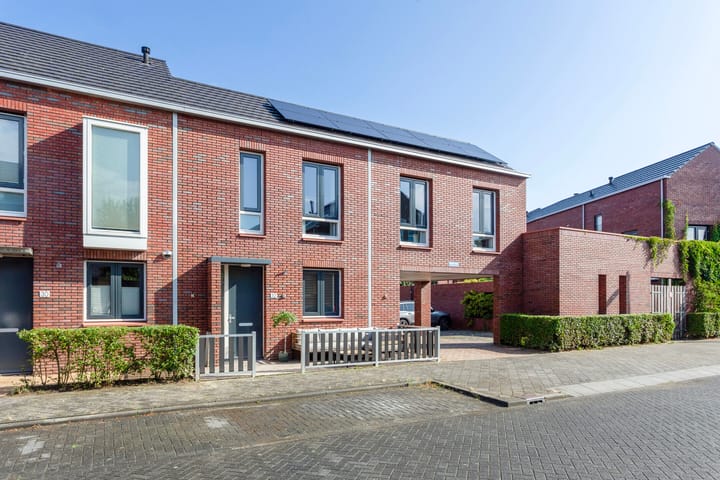 Photo 33 of Van Ravesteijnstraat 32