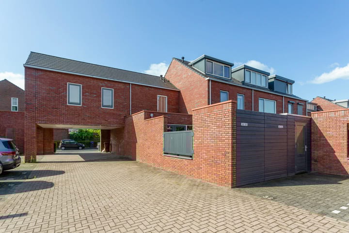 Photo 36 of Van Ravesteijnstraat 32