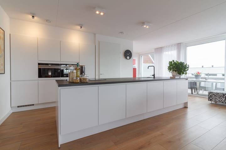 Photo 2 of Clarastraat 1-K