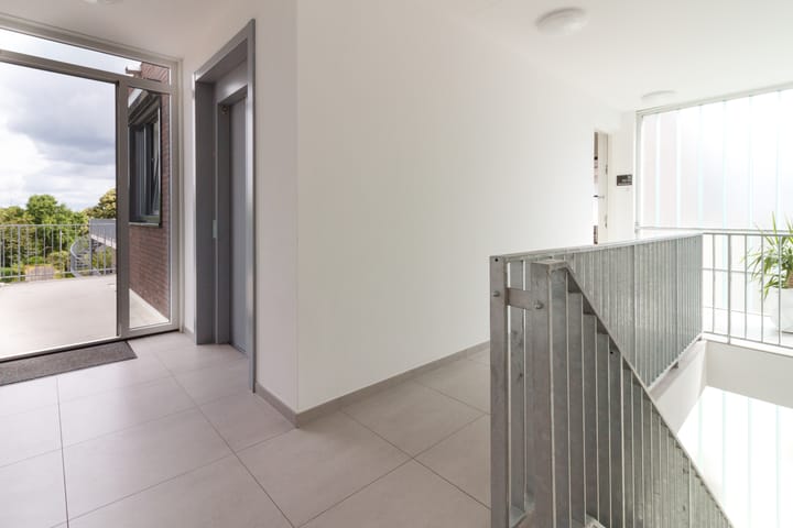 Photo 7 of Clarastraat 1-K