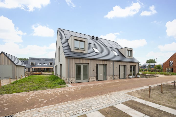 Bekijk foto 2 van Laan van Zwethof 26