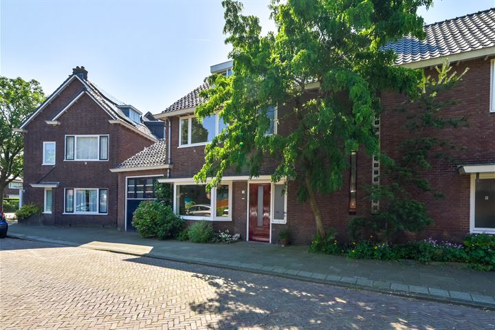 Bekijk foto 52 van M. van Meelstraat 51