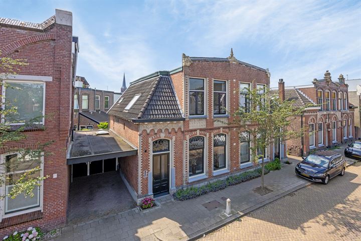 Bekijk foto 40 van Paul Krugerstraat 25