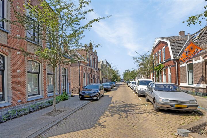 Bekijk foto 44 van Paul Krugerstraat 25