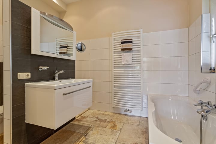 Foto 19 van Parallelweg 21