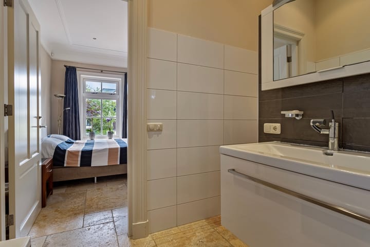 Foto 20 van Parallelweg 21