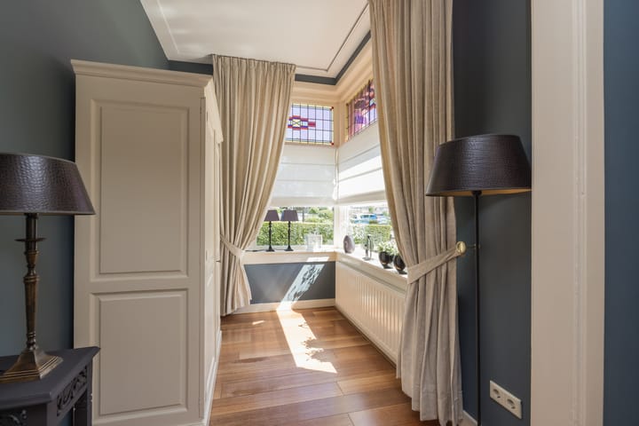 Photo 12 of Haarlemmerstraat 11