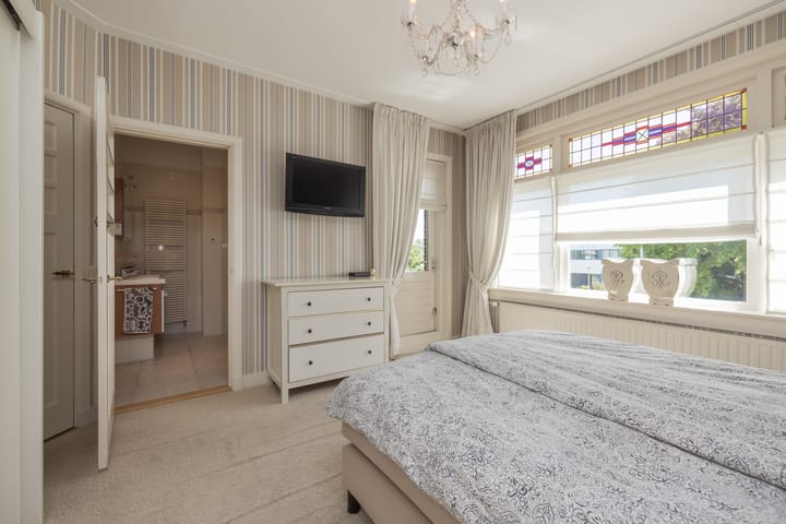 Photo 29 of Haarlemmerstraat 11