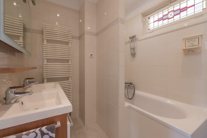 Photo 30 of Haarlemmerstraat 11